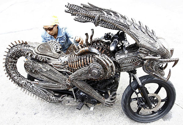 Moto Alien