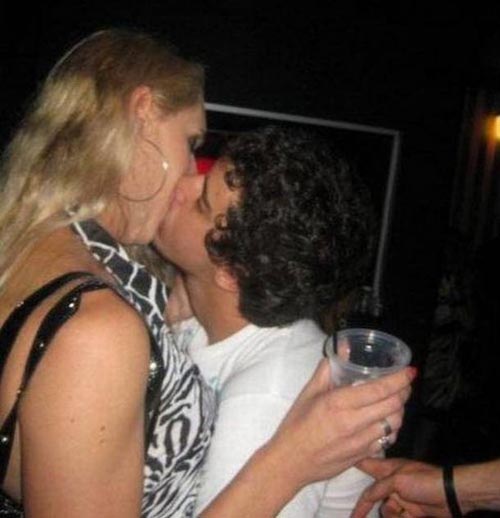 Garanhão que sabe pegar mulher. Será?