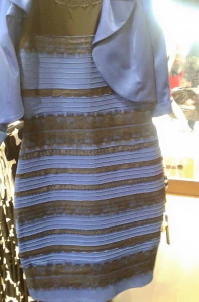 qual a cor do vestido