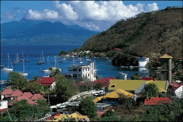 Legenda: Roseau, capital da Dominica.