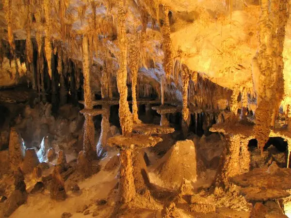 Toca da Boa Vista, a maior caverna do Brasil.